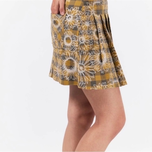 Urban Outfitters Yellow and Green Floral Pleated Skater Mini Skirt - Picture 7 of 9